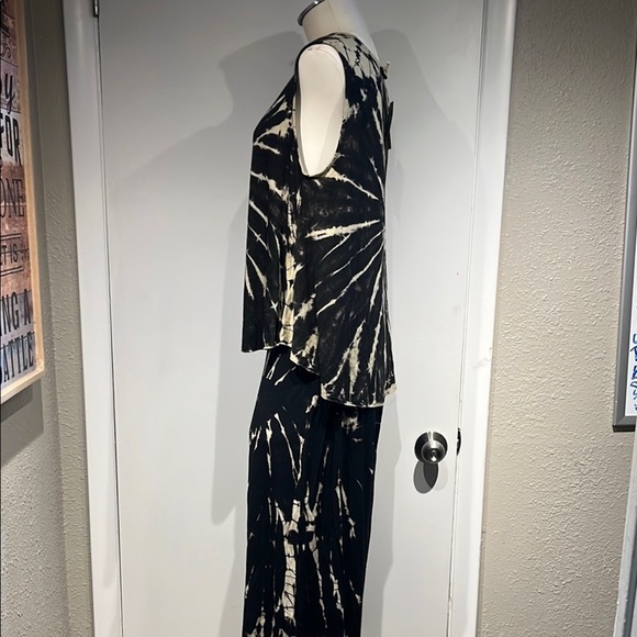 Cream and Black Tie-Dye Wide-Leg Jumpsuit - Picture 11 of 16
